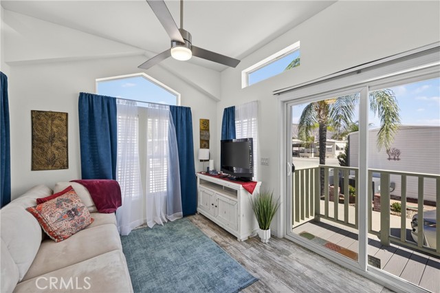 Detail Gallery Image 3 of 25 For 910 Deerwood, San Jacinto,  CA 92583 - 1 Beds | 1 Baths