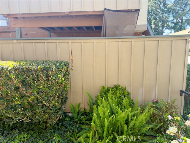 Detail Gallery Image 4 of 5 For 1001 W Stevens Ave, Santa Ana,  CA 92707 - – Beds | – Baths