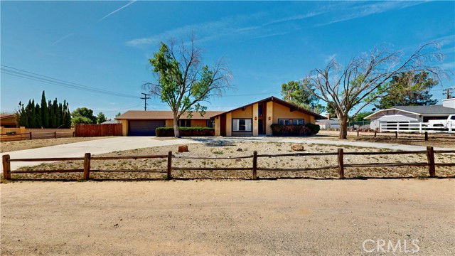 Detail Gallery Image 6 of 66 For 20061 Seneca Rd, Apple Valley,  CA 92307 - 3 Beds | 2 Baths