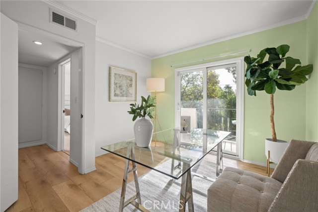 Detail Gallery Image 23 of 45 For 5017 Cartwright #3,  North Hollywood,  CA 91601 - 4 Beds | 2/1 Baths