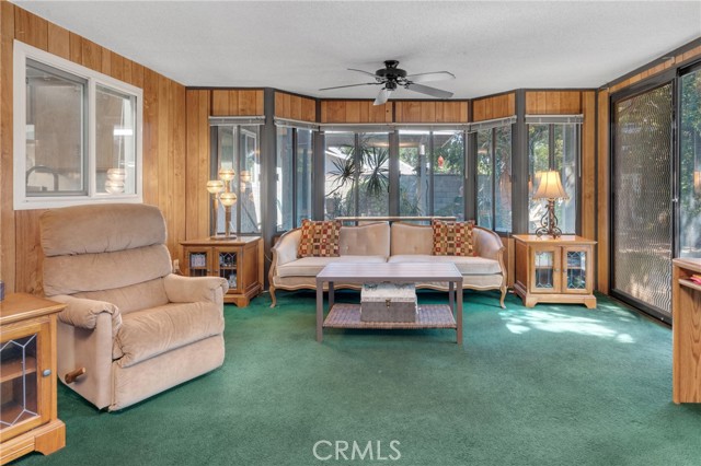 9945 Date Street, Fontana CA: https://media.crmls.org/medias/5b033e56-a38a-488e-be7d-bd264695413f.jpg