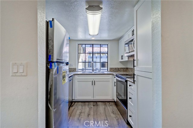 Detail Gallery Image 11 of 30 For 25561 Indian Hill Ln #X,  Laguna Hills,  CA 92653 - 2 Beds | 2 Baths