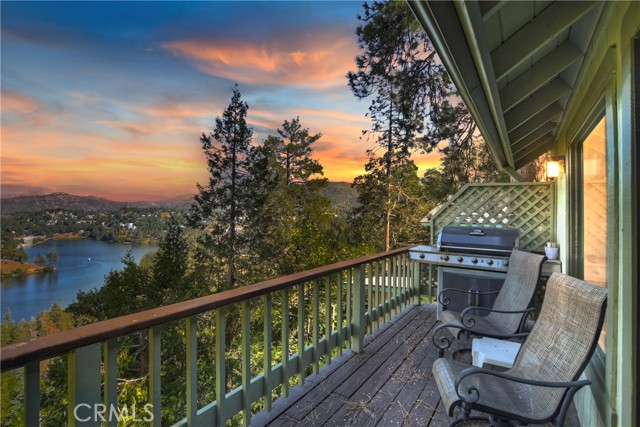 Detail Gallery Image 1 of 33 For 24274 Bernard Dr, Crestline,  CA 92325 - 2 Beds | 1/1 Baths