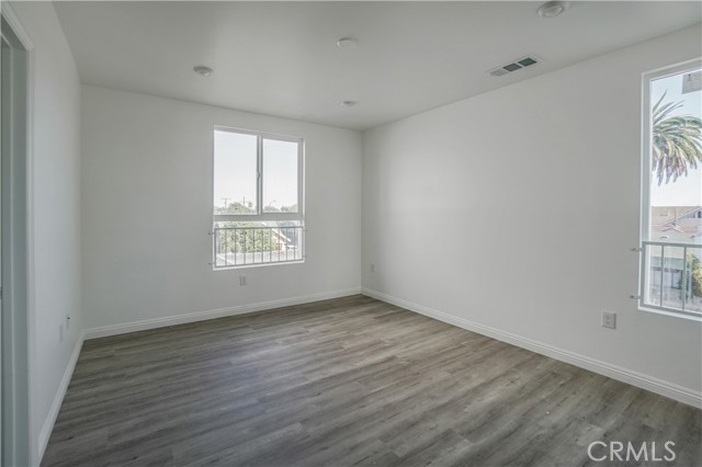 Detail Gallery Image 24 of 25 For 4921 1/2 Normandie, Los Angeles,  CA 90037 - 4 Beds | 4/1 Baths