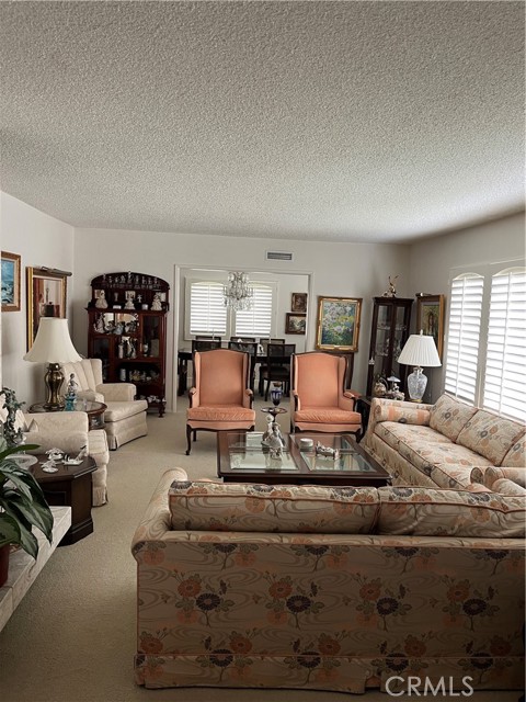 Detail Gallery Image 6 of 20 For 701 W 24th St, Upland,  CA 91784 - 5 Beds | 4 Baths