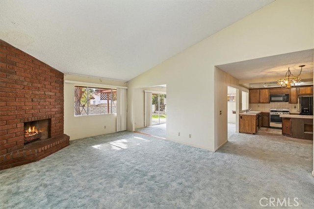 Detail Gallery Image 6 of 23 For 1825 Flame Tree Way, Hemet,  CA 92545 - 3 Beds | 2 Baths