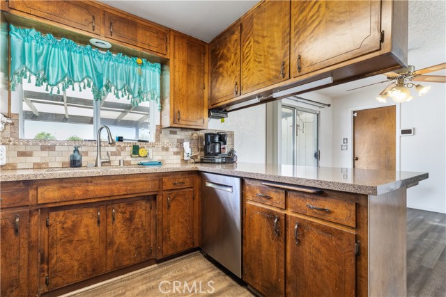 5095 Whispering Oak Way, Paso Robles CA: https://media.crmls.org/medias/5b056f30-2384-4d43-bbae-3bd33bae75ea.jpg