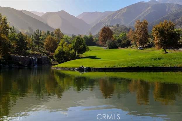 https://media.crmls.org/medias/5b076354-8edf-44fa-80a5-3356809be190.jpg?preset=X-Large