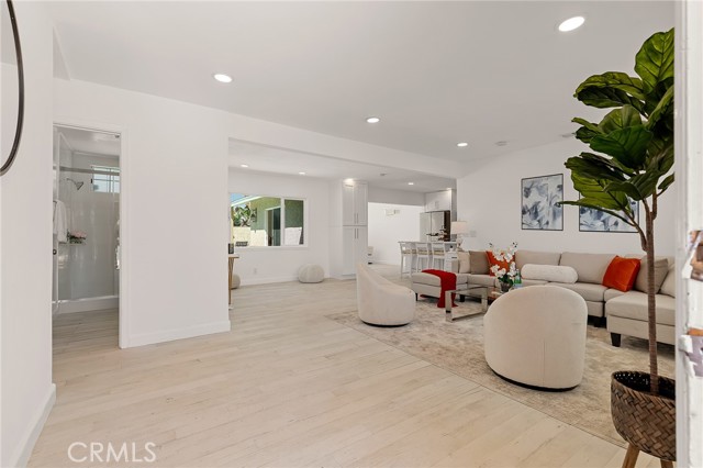 Detail Gallery Image 7 of 63 For 13281 Mono Pl, Westminster,  CA 92683 - 4 Beds | 4 Baths