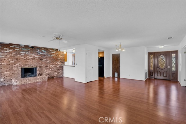 Detail Gallery Image 7 of 32 For 30712 Pyramid Point, Canyon Lake,  CA 92587 - 3 Beds | 2 Baths