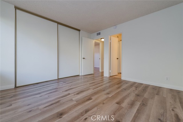 Image 11 of 33 For 63 Carriage Way 239