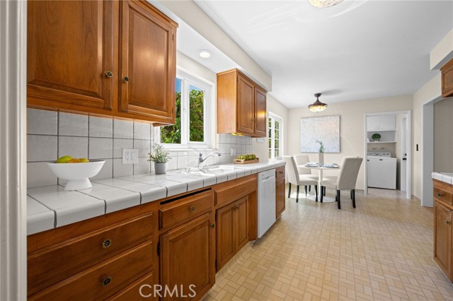 Detail Gallery Image 25 of 64 For 939 W Orange Rd, Santa Ana,  CA 92706 - 3 Beds | 2 Baths