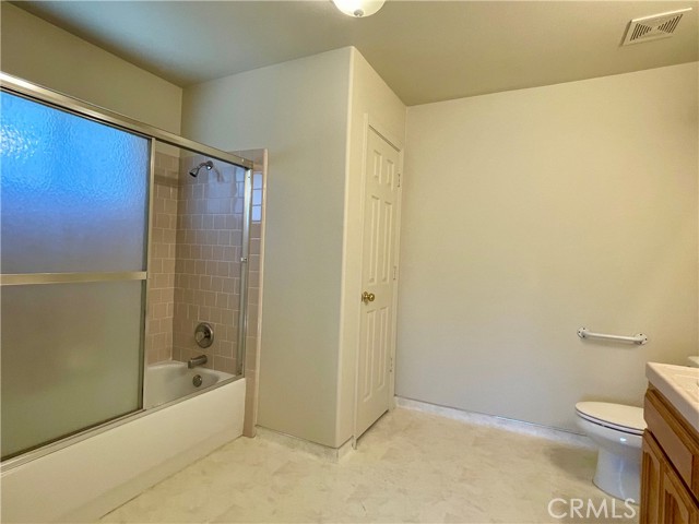 Main bedroom bath