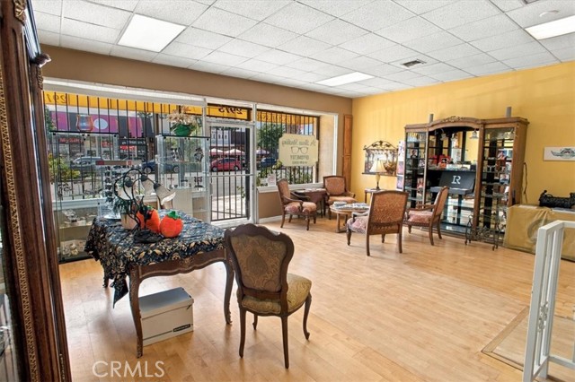  Commercial for Sale in Burbank, California