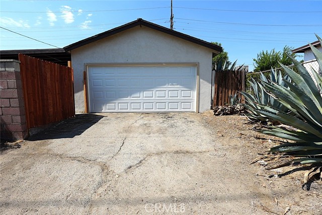 Detail Gallery Image 4 of 21 For 938 E Lugonia Ave, Redlands,  CA 92374 - 3 Beds | 1/1 Baths