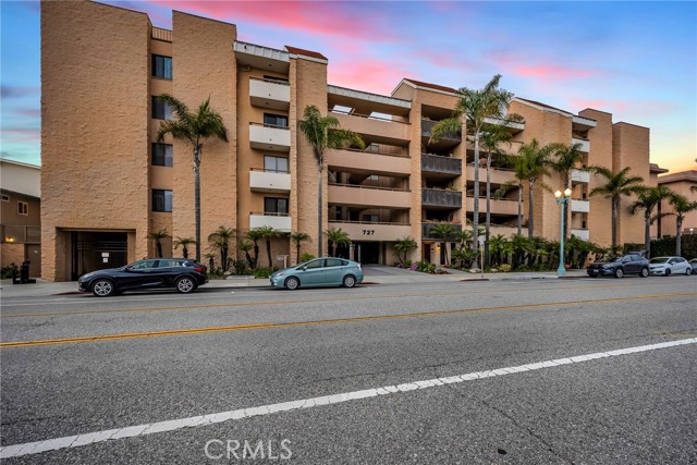 Detail Gallery Image 2 of 55 For 727 Esplanade #405,  Redondo Beach,  CA 90277 - 2 Beds | 2/1 Baths