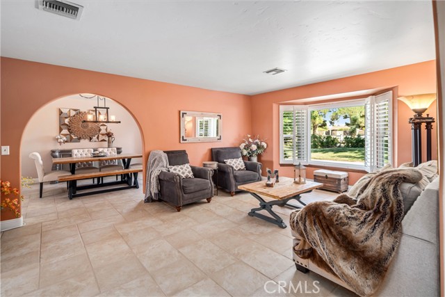 Detail Gallery Image 23 of 69 For 40809 20th St, Palmdale,  CA 93551 - 5 Beds | 2/1 Baths
