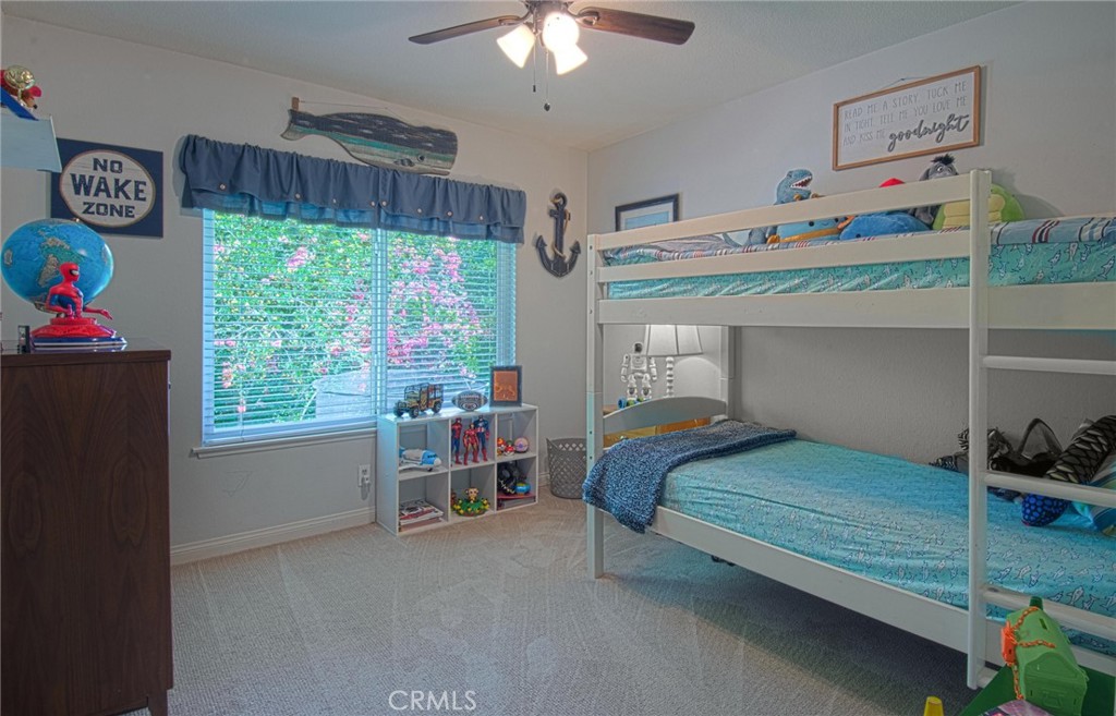 https://media.crmls.org/medias/5b0b8e6d-c6c3-4b68-a2db-d1343cd3533b.jpg?preset=X-Large
