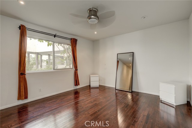 Detail Gallery Image 34 of 44 For 8400 De Longpre Ave #205,  West Hollywood,  CA 90069 - 2 Beds | 2 Baths