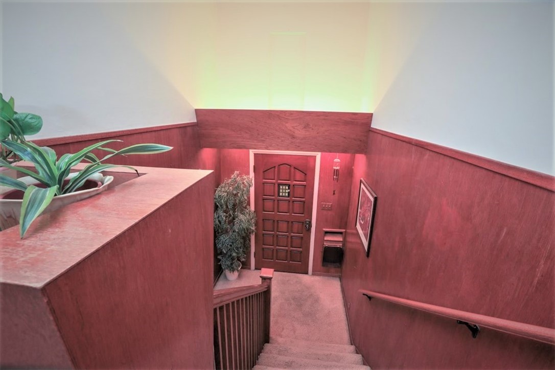 915 9th Street, Hermosa Beach, California 90254, 6 Bedrooms Bedrooms, ,2 BathroomsBathrooms,Residential,Sold,9th,SB22020635