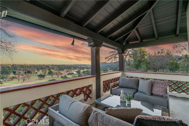 1812 Linda Vista Avenue, Pasadena CA: https://media.crmls.org/medias/5b0c5988-361e-45e0-88d8-dff9c91bf1fe.jpg