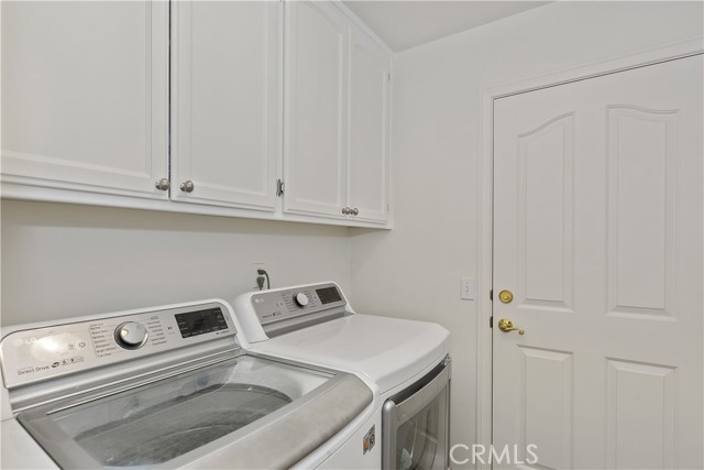 13660 SPRING VALLEY PKWY, Victorville CA: https://media.crmls.org/medias/5b0c9d5f-2d24-4dc4-9604-c20347440940.jpg