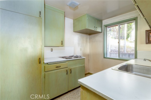 4899 Glenwood Drive, Riverside CA: https://media.crmls.org/medias/5b0d126a-4914-4e63-8cc6-371ebd53a89e.jpg