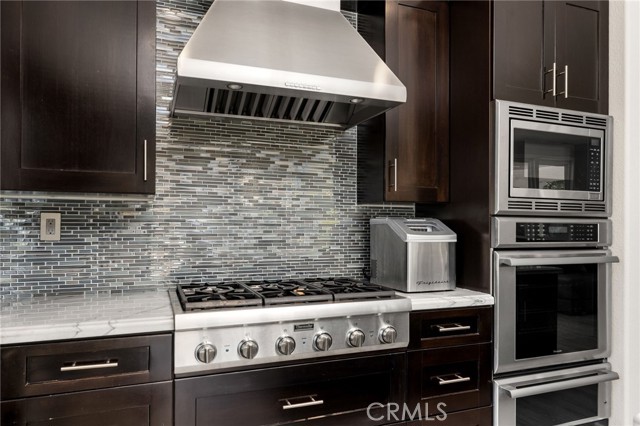 Detail Gallery Image 18 of 68 For 928 Trovita, Corona,  CA 92881 - 4 Beds | 3 Baths