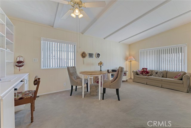 Detail Gallery Image 9 of 41 For 2550 Pacific Coast Hwy #42,  Torrance,  CA 90505 - 3 Beds | 2 Baths