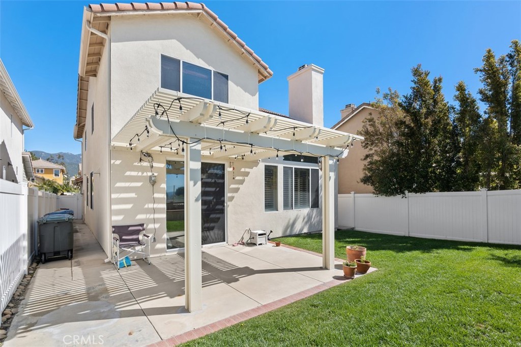 https://media.crmls.org/medias/5b0d9086-dd4f-4934-ab89-faea0768376f.jpg?preset=X-Large