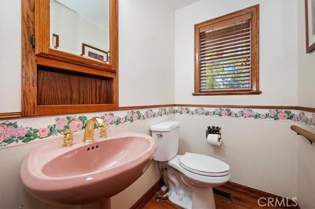 393 Brentwood, Lake Arrowhead, CA 92352
