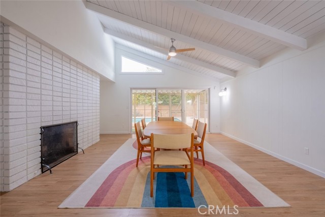 Detail Gallery Image 9 of 32 For 23100 Mulholland Dr, Woodland Hills,  CA 91364 - 4 Beds | 2 Baths