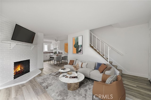 Detail Gallery Image 4 of 34 For 9831 Continental Dr., Huntington Beach,  CA 92646 - 2 Beds | 1/1 Baths