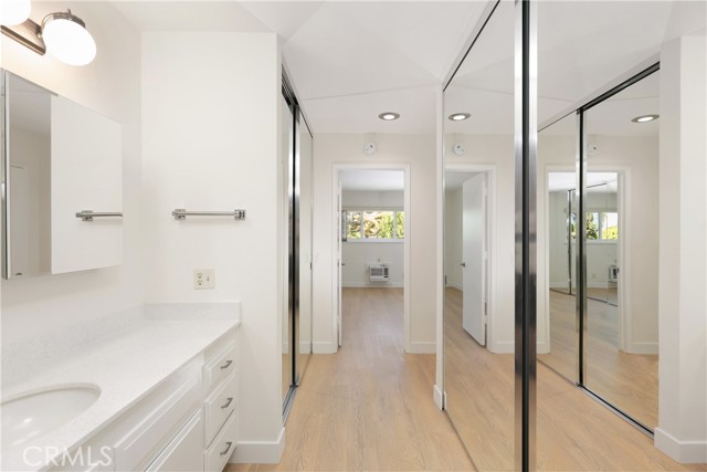 2386 Via Mariposa W, Laguna Woods CA: https://media.crmls.org/medias/5b0fd58e-27ac-498e-b52e-2d4456113b19.jpg