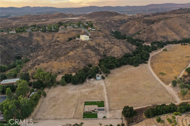 Detail Gallery Image 9 of 60 For 21565 Cleardale St, Newhall,  CA 91321 - 3 Beds | 2/1 Baths