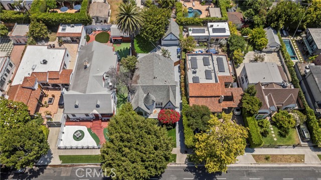 336 N Crescent Heights Boulevard, Los Angeles CA: https://media.crmls.org/medias/5b106f1f-9851-420f-af2e-7d29c6291f27.jpg