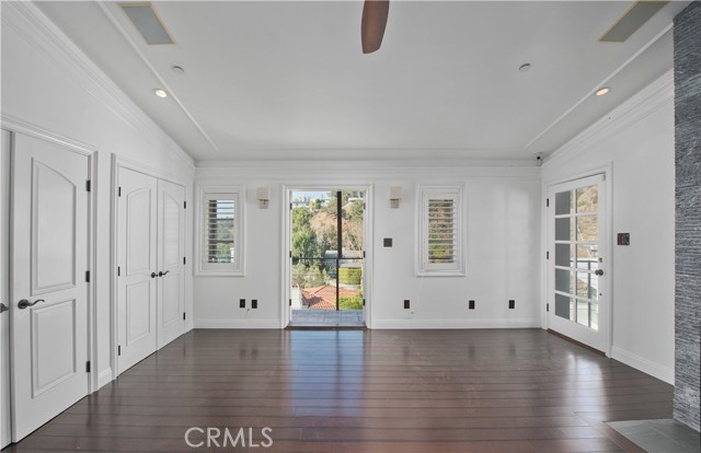 Detail Gallery Image 17 of 29 For 8655 Hillside Ave, Los Angeles,  CA 90069 - 4 Beds | 4 Baths