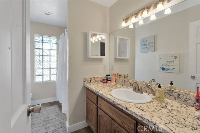 10325 Sheep Creek Road, Phelan CA: https://media.crmls.org/medias/5b12a418-54ec-4b4a-915c-19157533baa8.jpg