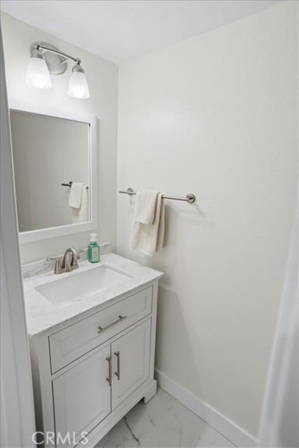 9605 Sepulveda Boulevard, North Hills CA: https://media.crmls.org/medias/5b13a94b-fe55-4b5a-93d0-a4e2a1d10c2a.jpg