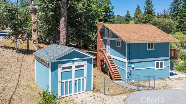 2395 Hunsaker Drive, Running Springs CA: https://media.crmls.org/medias/5b13bcfd-f712-4c2a-893a-f9164fd21eac.jpg