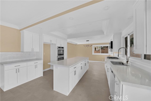 Detail Gallery Image 9 of 28 For 21 Westport, Irvine,  CA 92620 - 4 Beds | 3/2 Baths