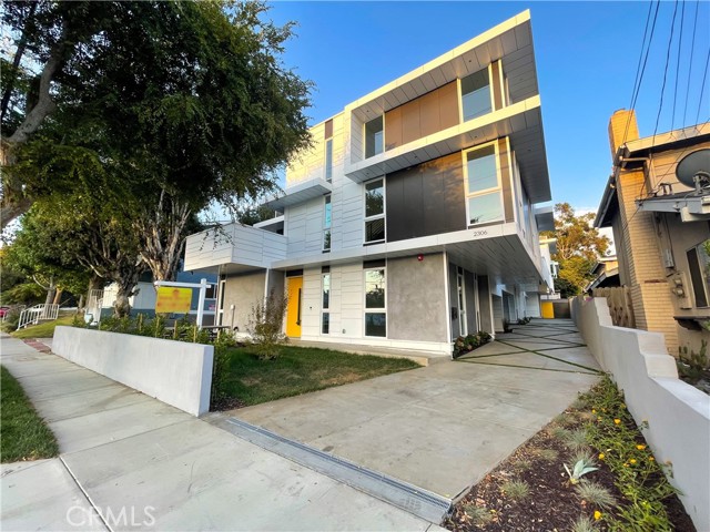 2306 Aviation Boulevard, Redondo Beach, California 90278, 4 Bedrooms Bedrooms, ,5 BathroomsBathrooms,Residential,Sold,Aviation,PV21199795