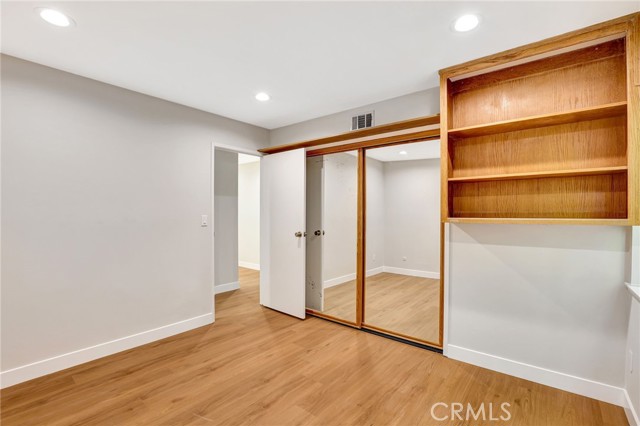 10938 Remmet Avenue, Chatsworth CA: https://media.crmls.org/medias/5b1685c3-4dfa-41f0-840c-9826d1140a22.jpg