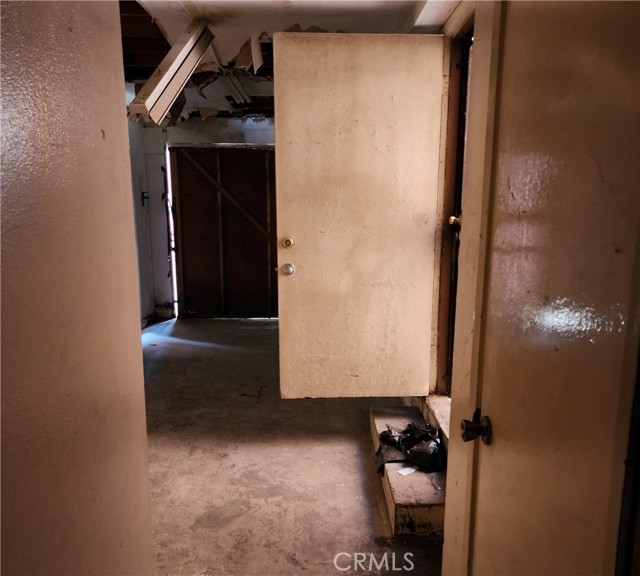 411 N Brannick, Los Angeles CA: https://media.crmls.org/medias/5b16b8b2-debe-45ae-a848-df0d16be6dac.jpg