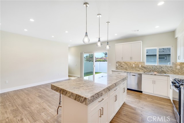 Detail Gallery Image 11 of 35 For 1701 Park, Huntington Beach,  CA 92648 - 3 Beds | 3/1 Baths