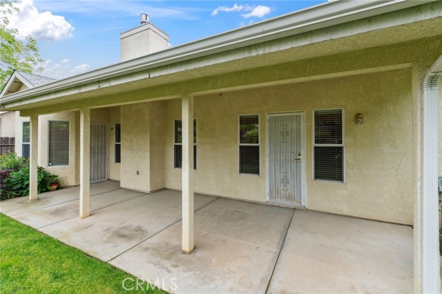 2522 E Kelso Avenue, Fresno CA: https://media.crmls.org/medias/5b180455-bc4b-45f7-962c-5122f7a485f7.jpg