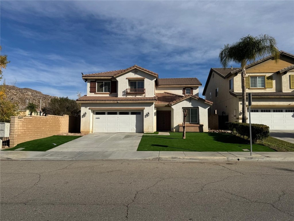 Detail Gallery Image 1 of 24 For 17670 Camino Sonrisa, Moreno Valley,  CA 92551 - 5 Beds | 2/1 Baths