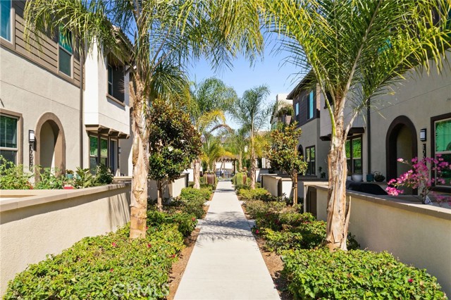 Detail Gallery Image 24 of 29 For 10319 Triple Crown Ln, Cypress,  CA 90720 - 4 Beds | 3/1 Baths