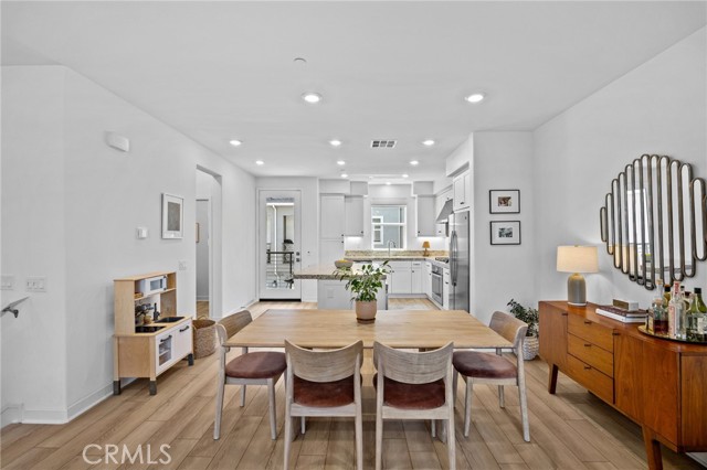 Detail Gallery Image 8 of 47 For 323 Adela, Lake Forest,  CA 92630 - 3 Beds | 3/1 Baths