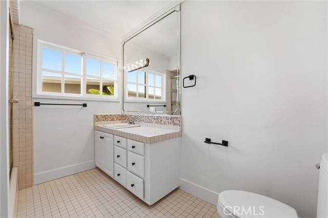 Detail Gallery Image 15 of 23 For 424 Mendoza Ter, Corona Del Mar,  CA 92625 - 3 Beds | 6 Baths